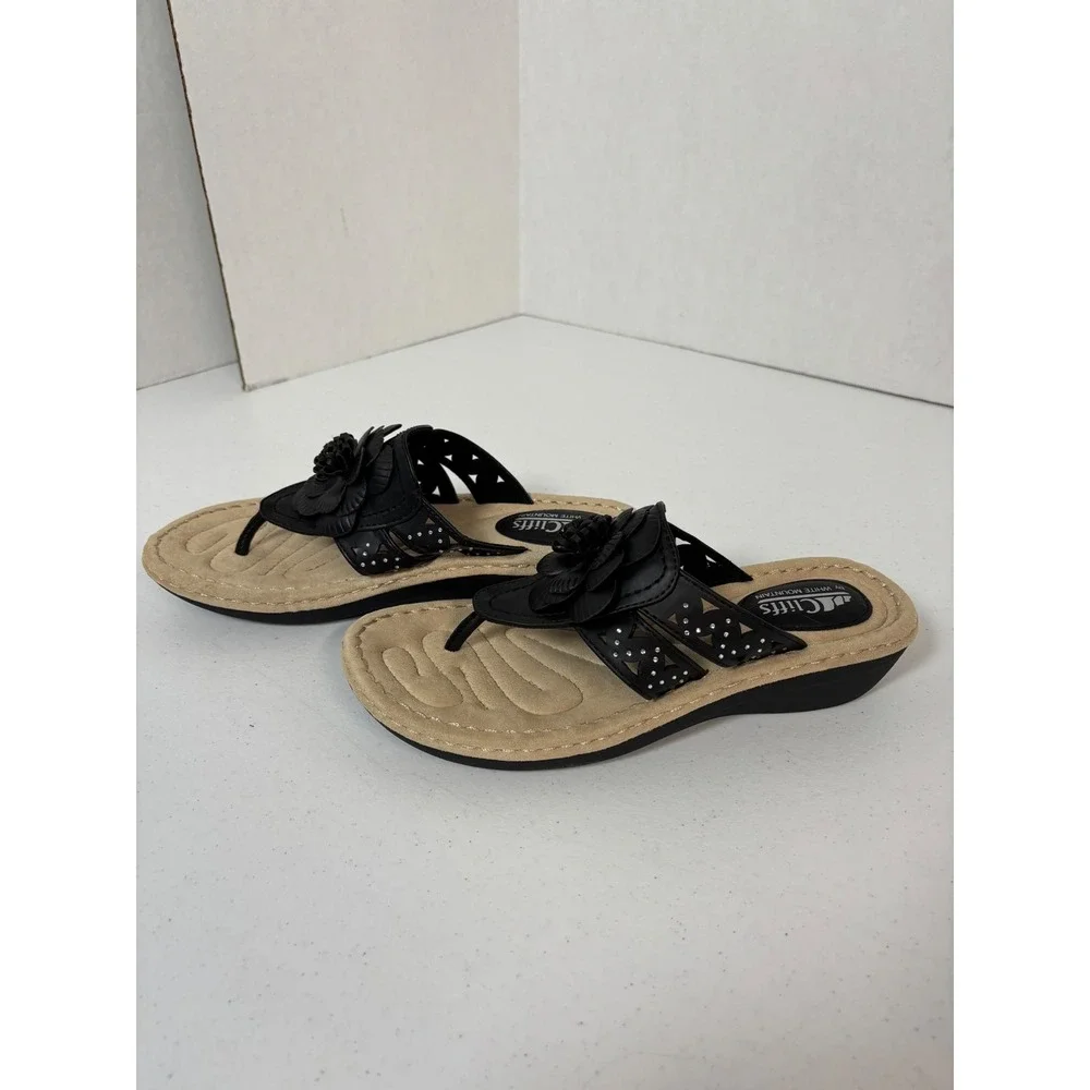 Cliffs by White Mountain Cynthia Black Floral Wedge Thong Sandals Womens 9 M NEW